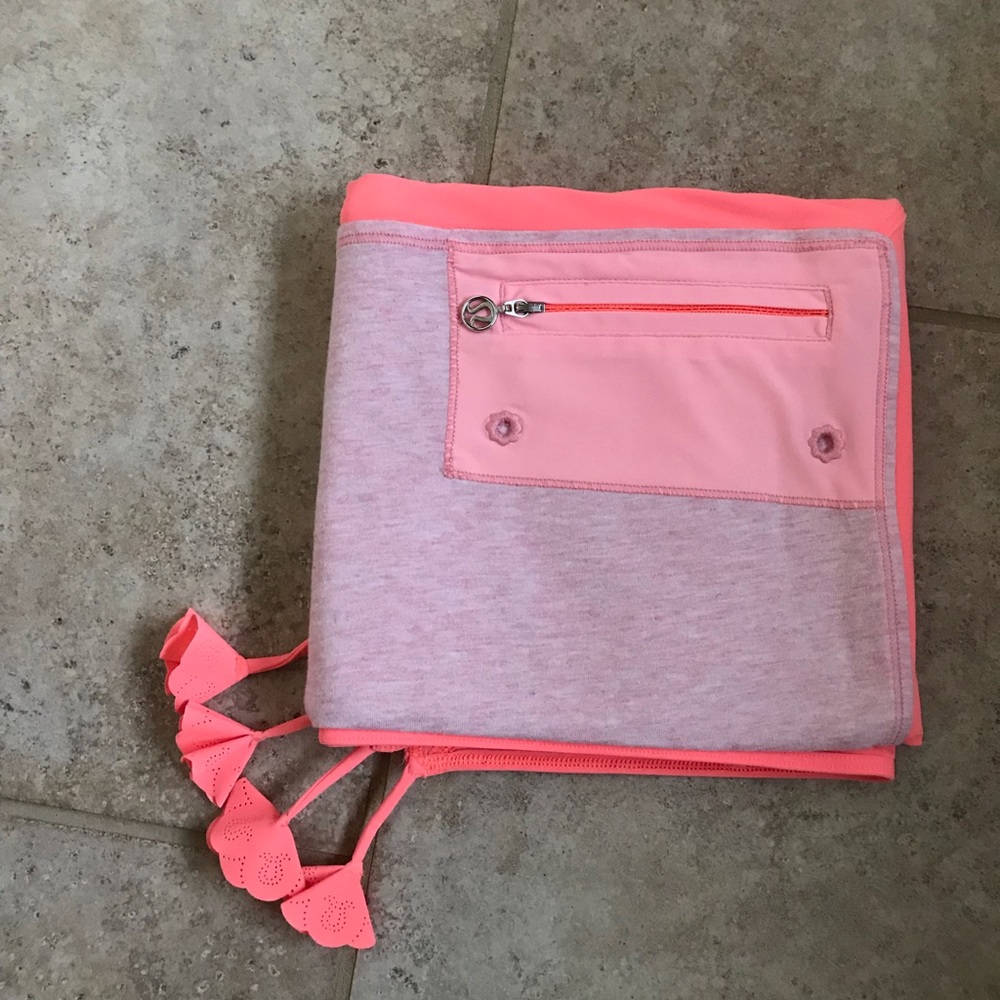 Lululemon Lot! - Picture 3 of 5